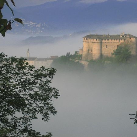 Castello Di Compiano Hotel Relais Museum Exterior photo